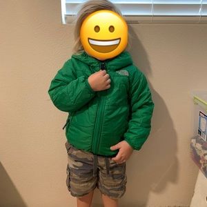 Boys 3t North Face coat. Reversible.